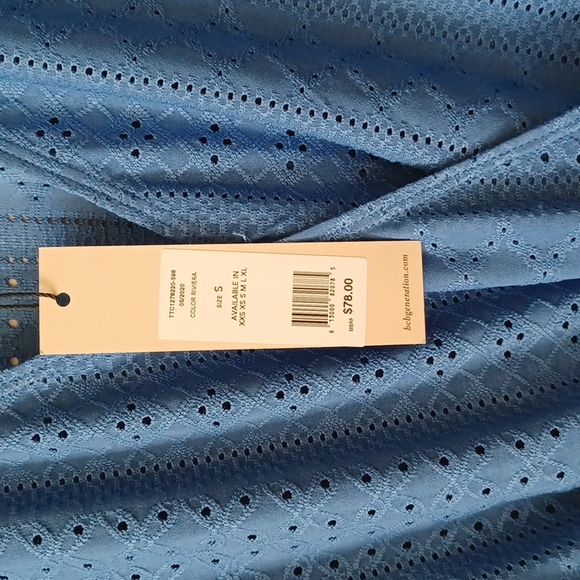 New BCBG generation EYELET Blouse Small Riviera Color - Picture 2 of 5